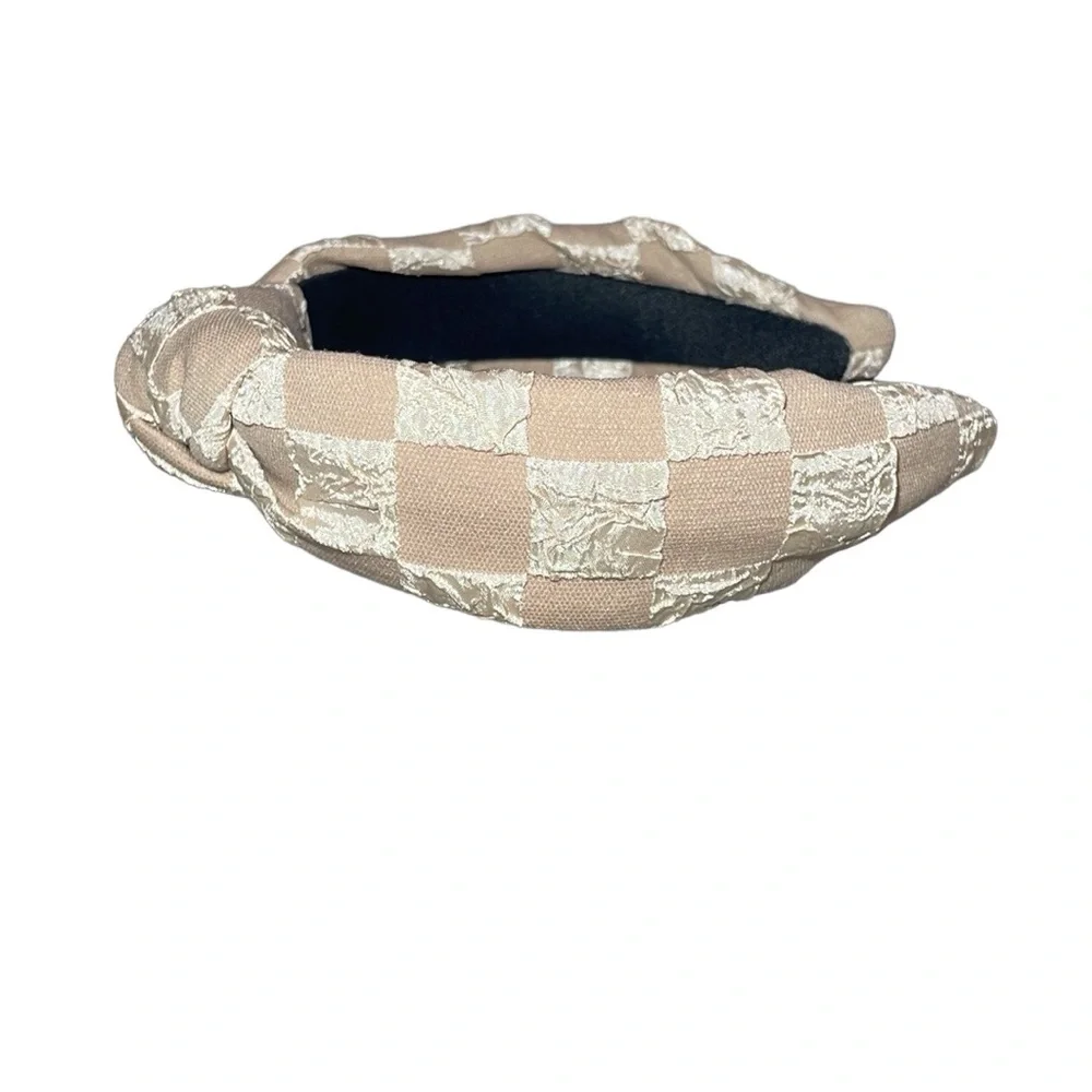 Tan‎ woven headband